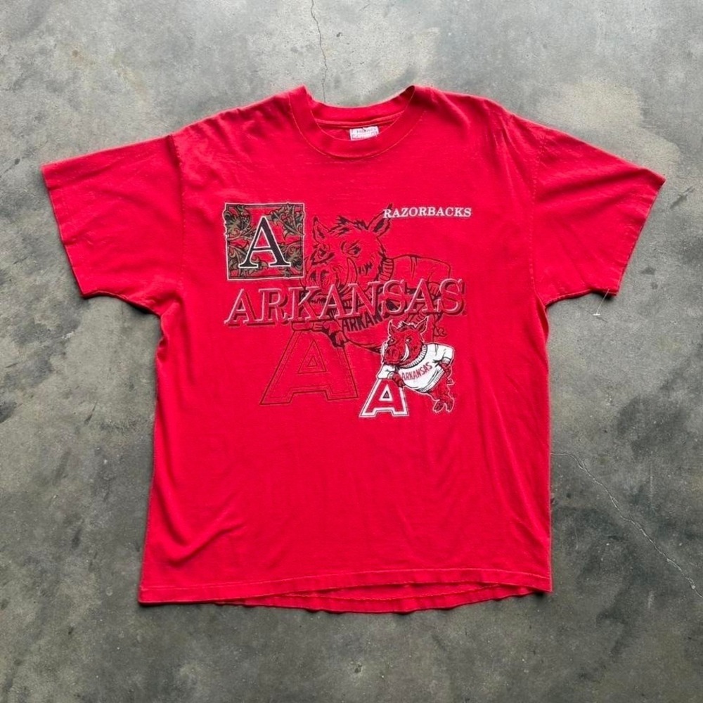 Vintage rare 90s Arkansas razorbacks T shirt Size XL